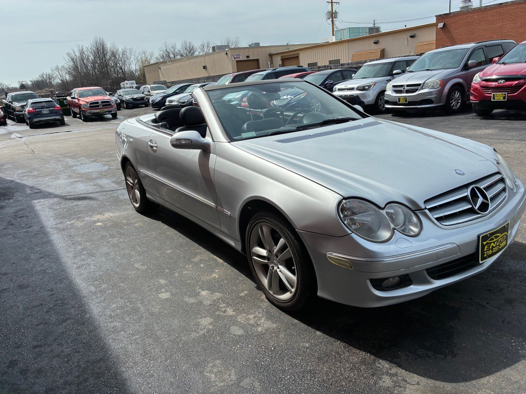 2006 Mercedes-Benz CLK-Class Image 9