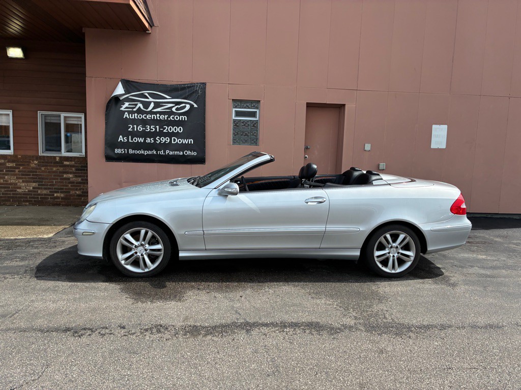 2006 Mercedes-Benz CLK-Class Image 12