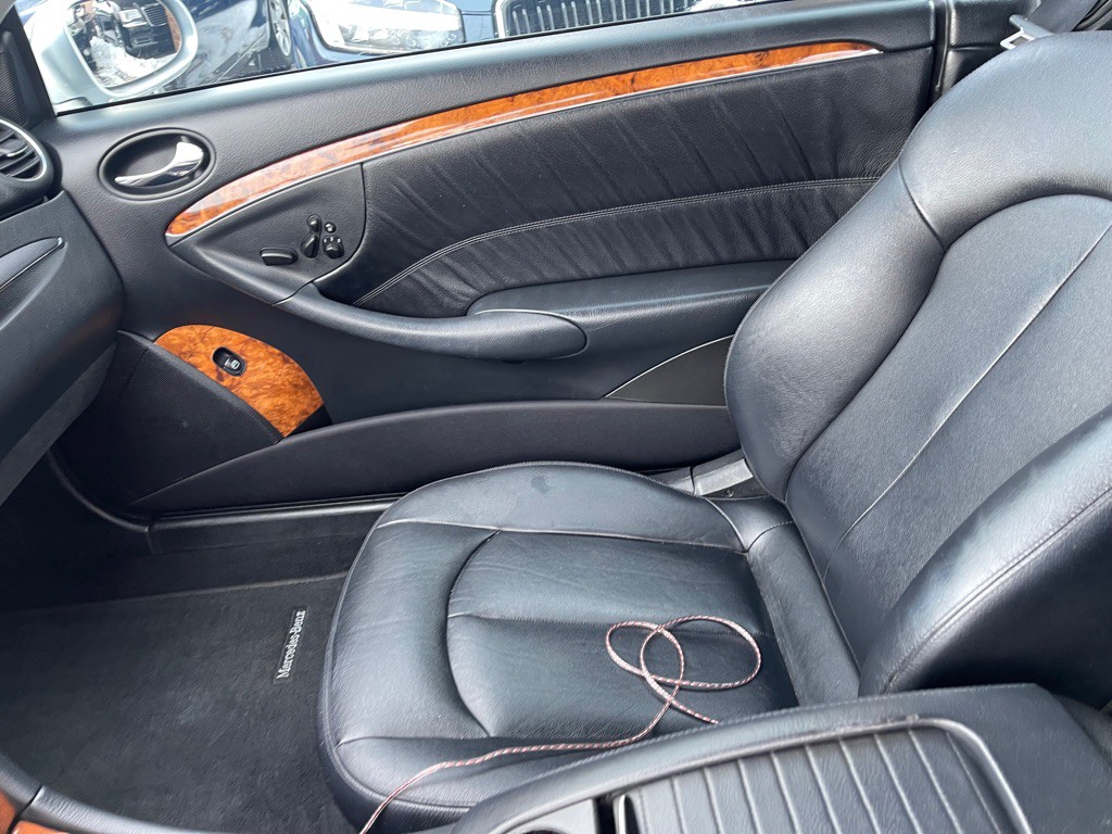2006 Mercedes-Benz CLK-Class Image 21