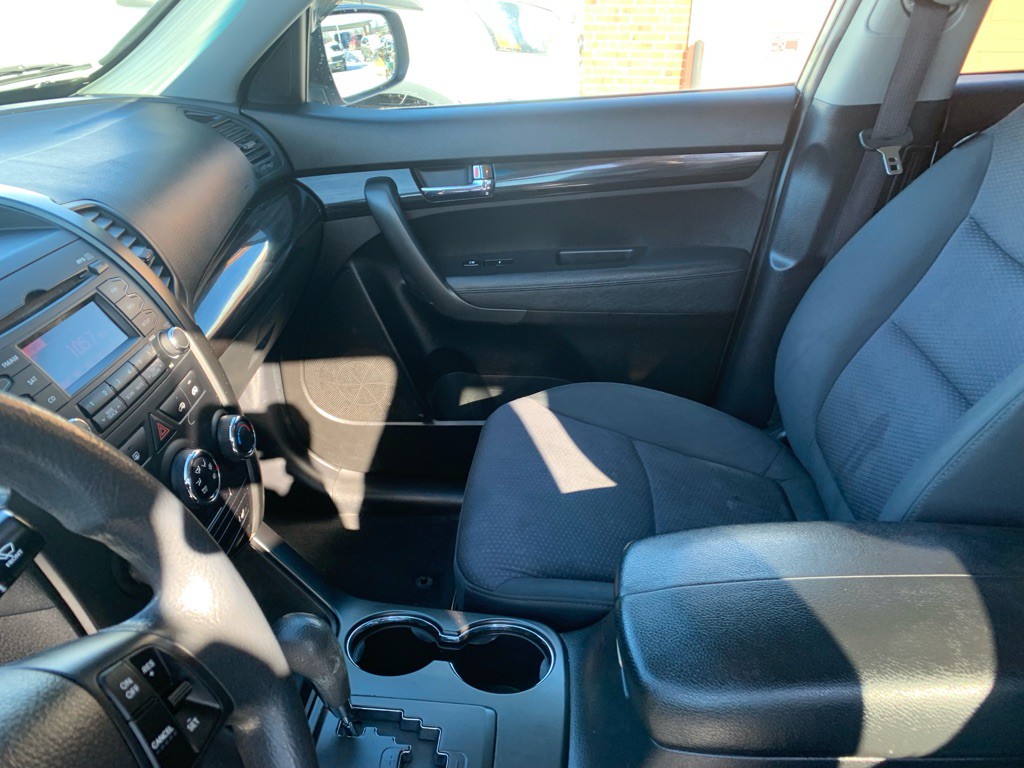 2011 Kia Sorento Image 14