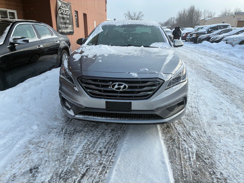 2016 Hyundai Sonata Image 3