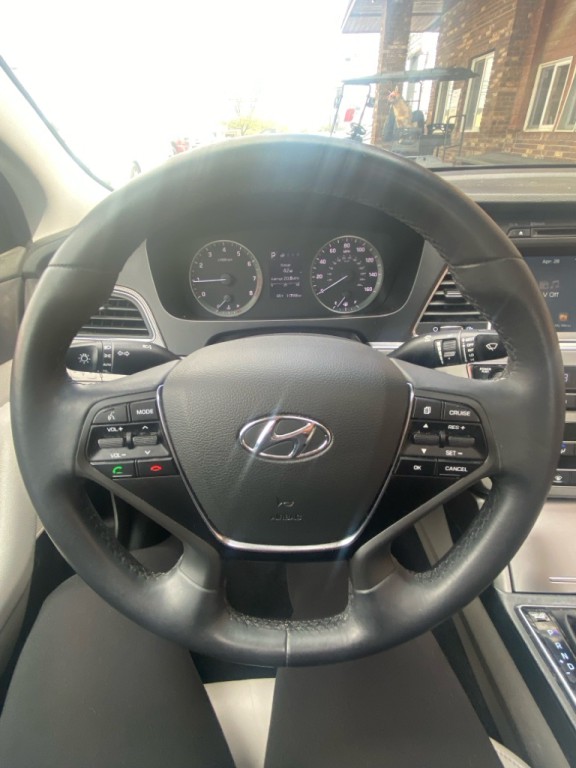 2016 Hyundai Sonata Image 20