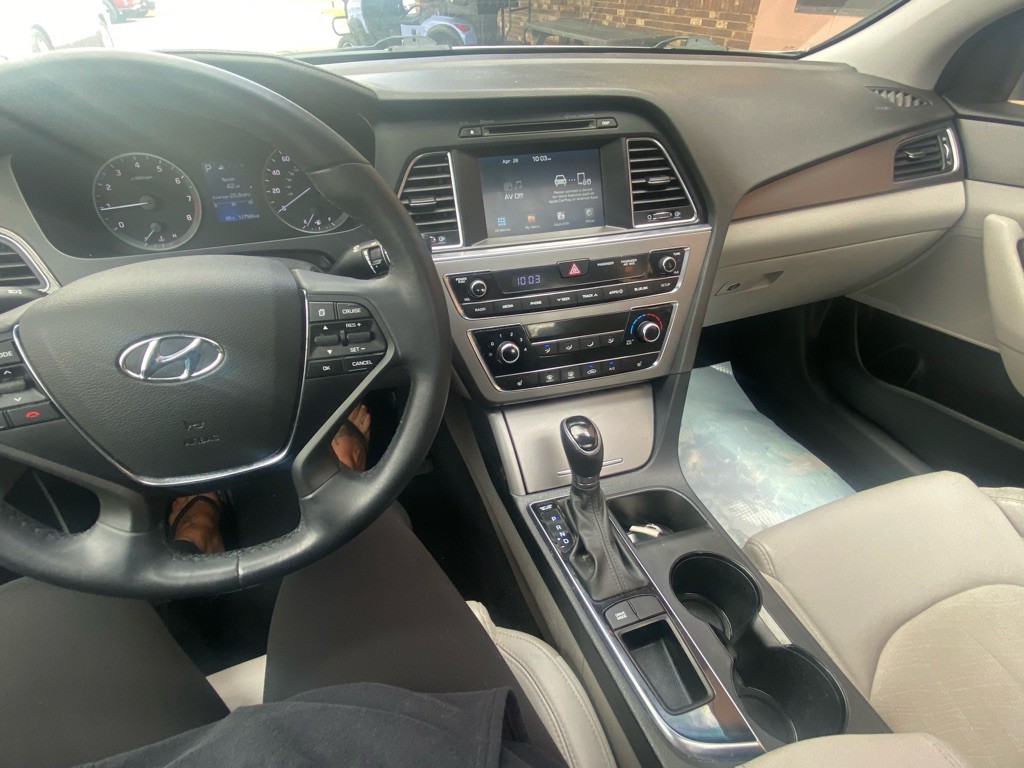 2016 Hyundai Sonata Image 21