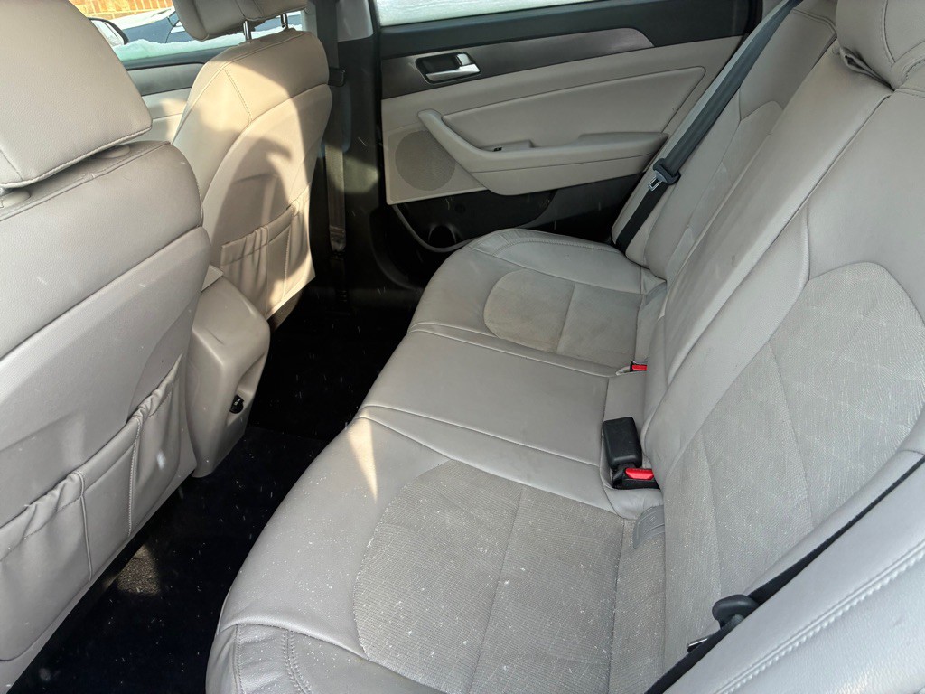 2016 Hyundai Sonata Image 2