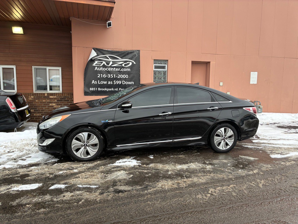 2015 Hyundai Sonata Image 2