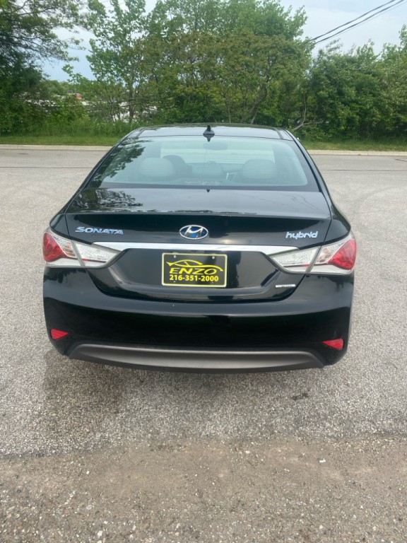 2015 Hyundai Sonata Image 2
