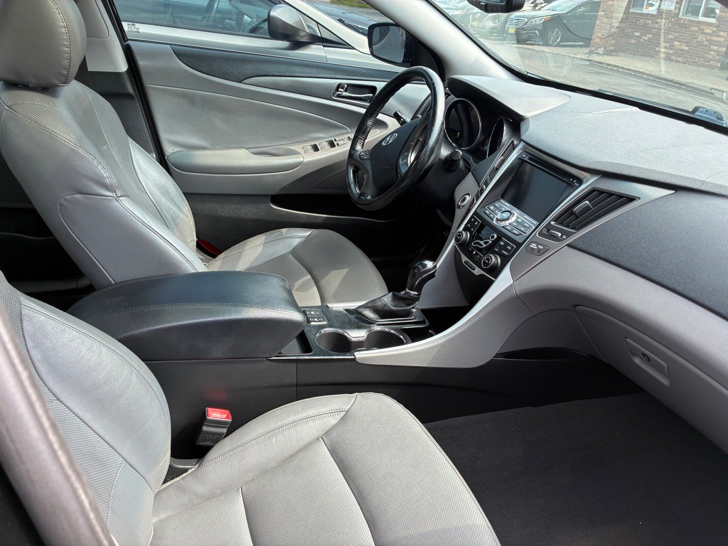 2015 Hyundai Sonata Image 21