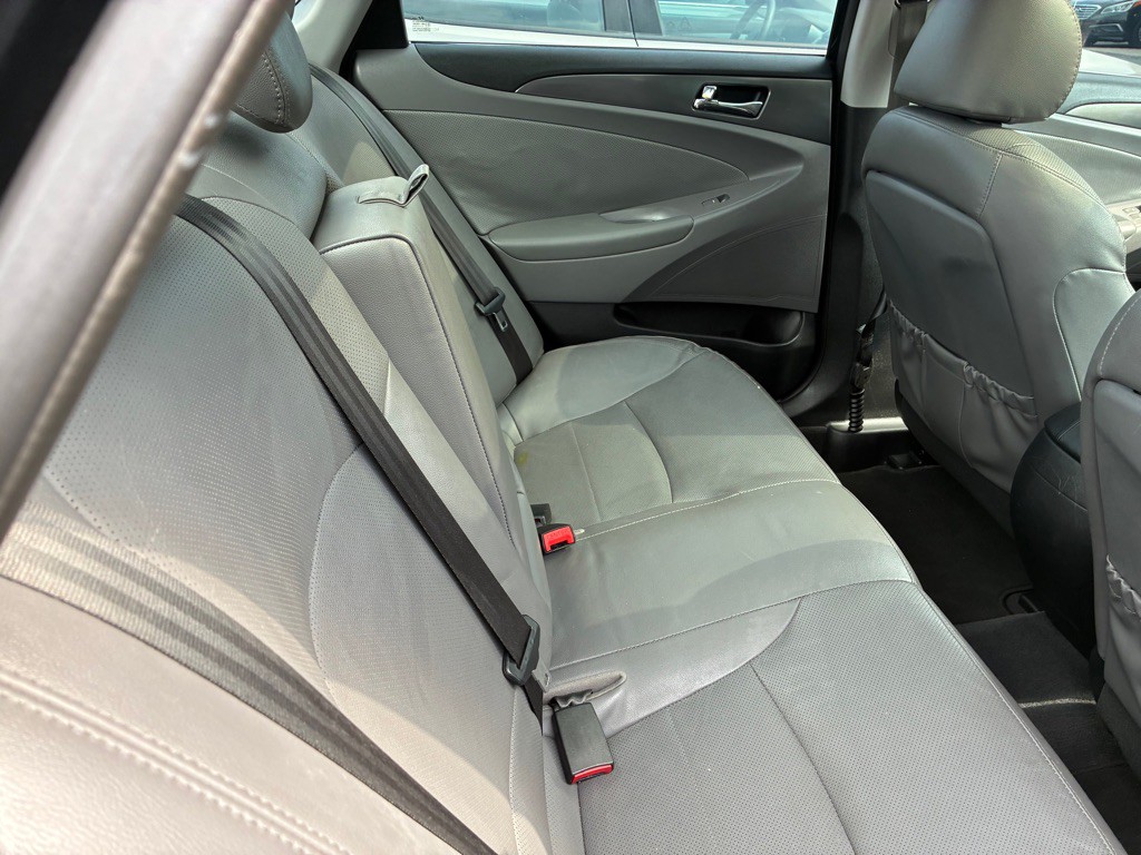 2015 Hyundai Sonata Image 22