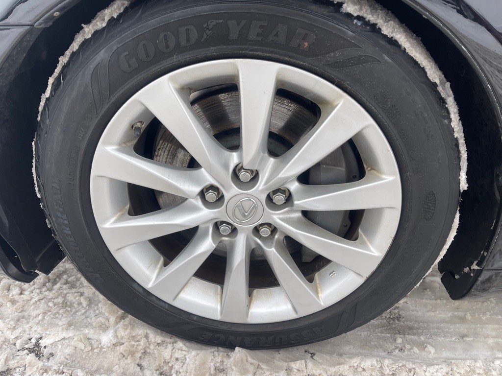 2010 Lexus LS Image 9