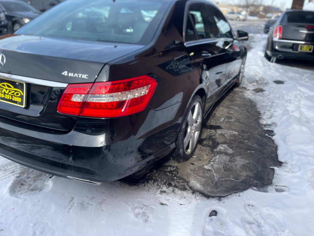 2010 Mercedes-Benz E-Class Image 9