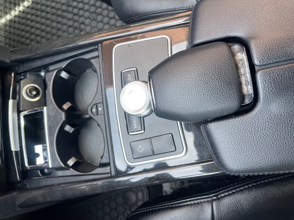 2010 Mercedes-Benz E-Class Image 19