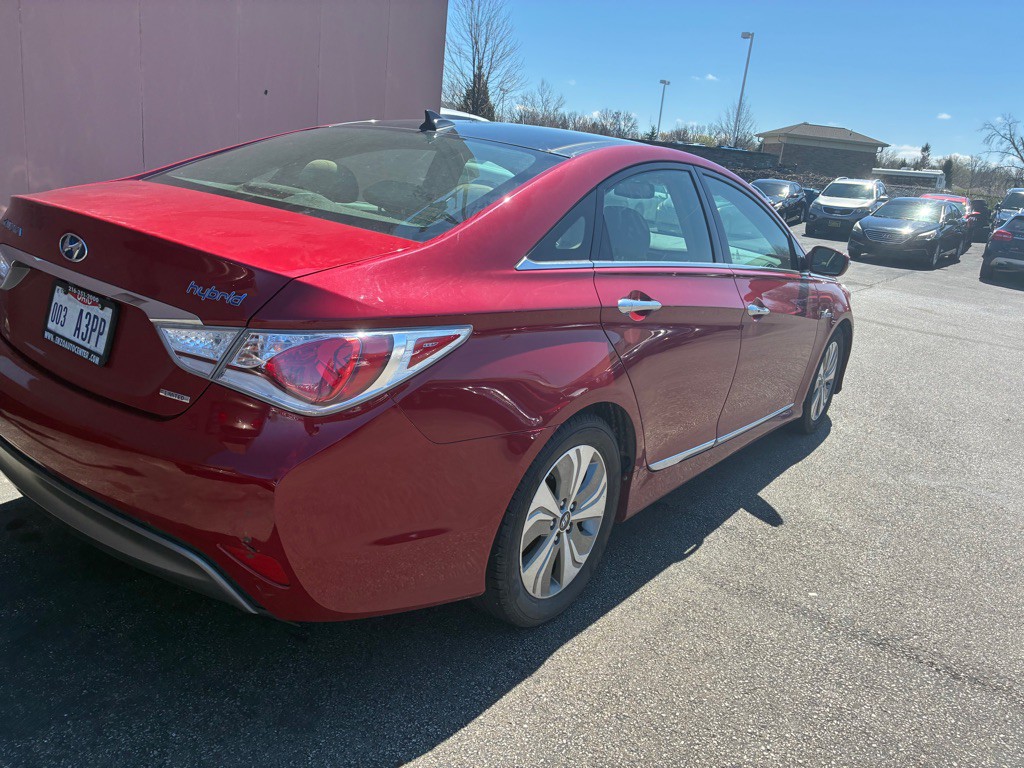 2015 Hyundai Sonata Image 9