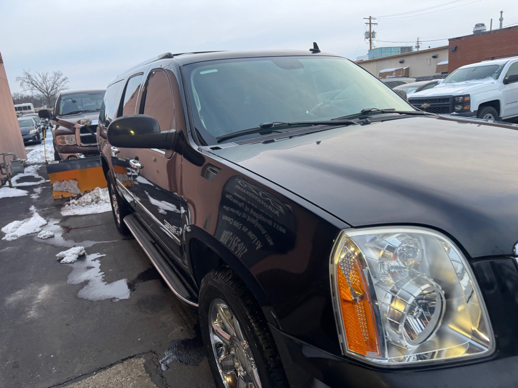 2011 GMC Yukon Image 11