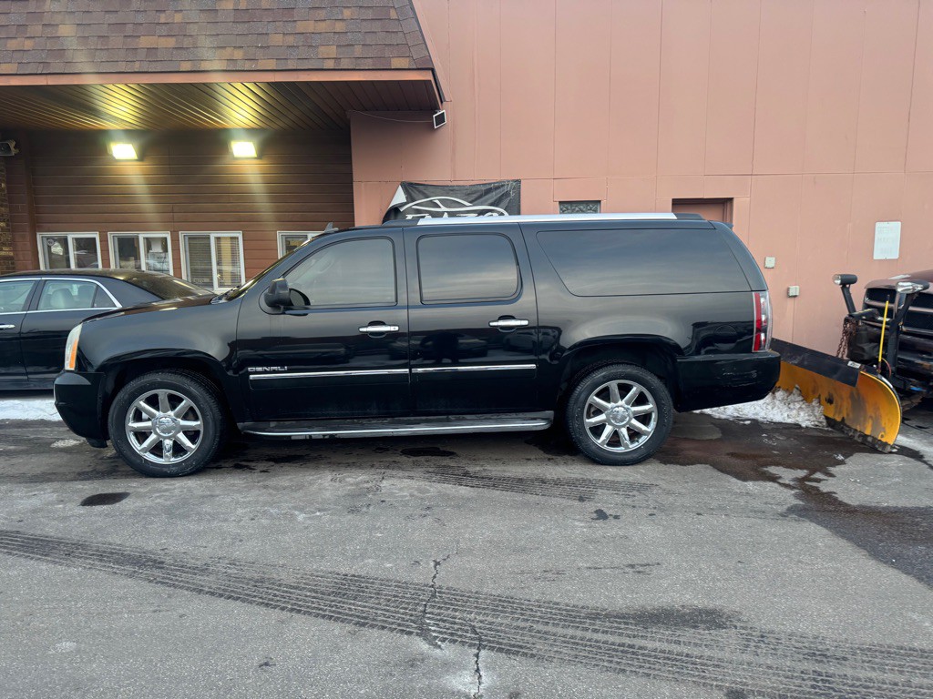 2011 GMC Yukon Image 12