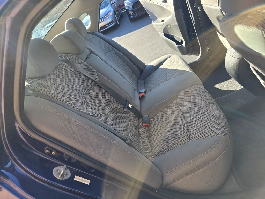 2011 Hyundai Sonata Image 8