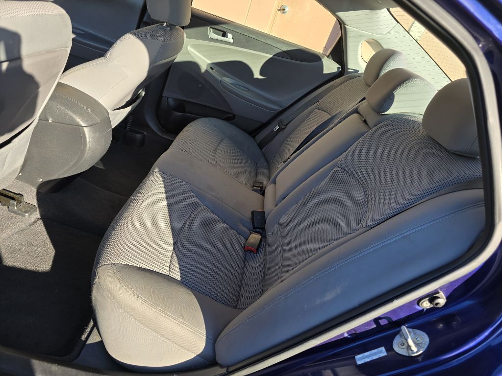 2011 Hyundai Sonata Image 9