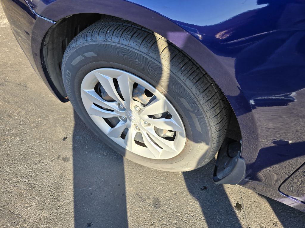 2011 Hyundai Sonata Image 19