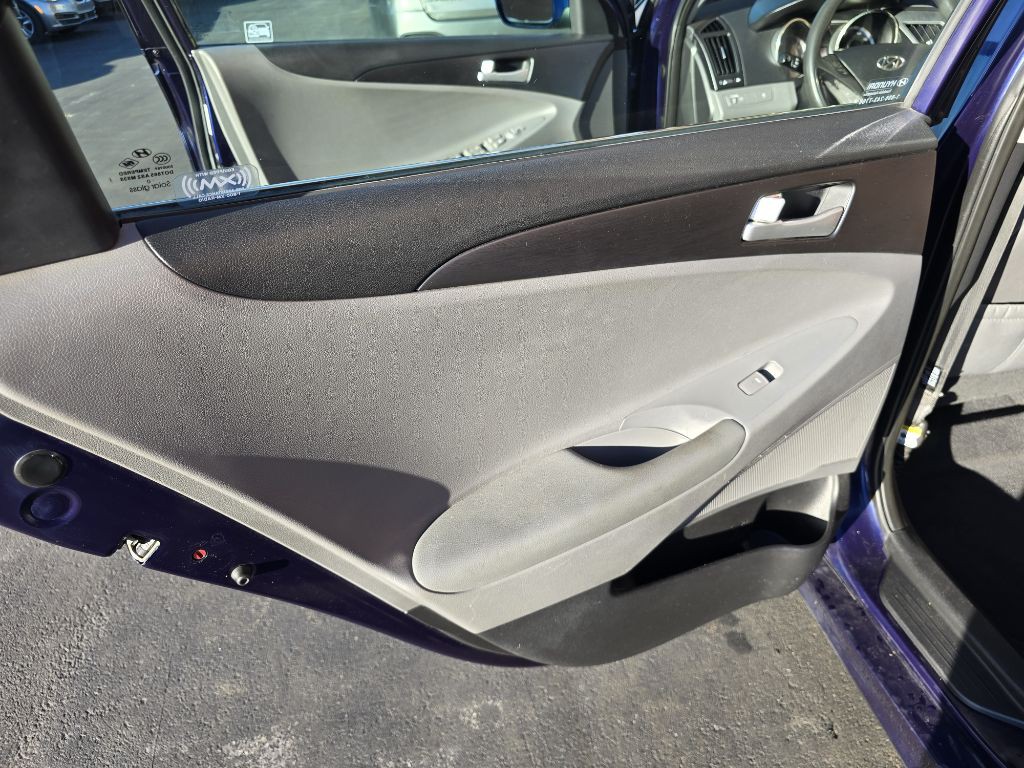 2011 Hyundai Sonata Image 36