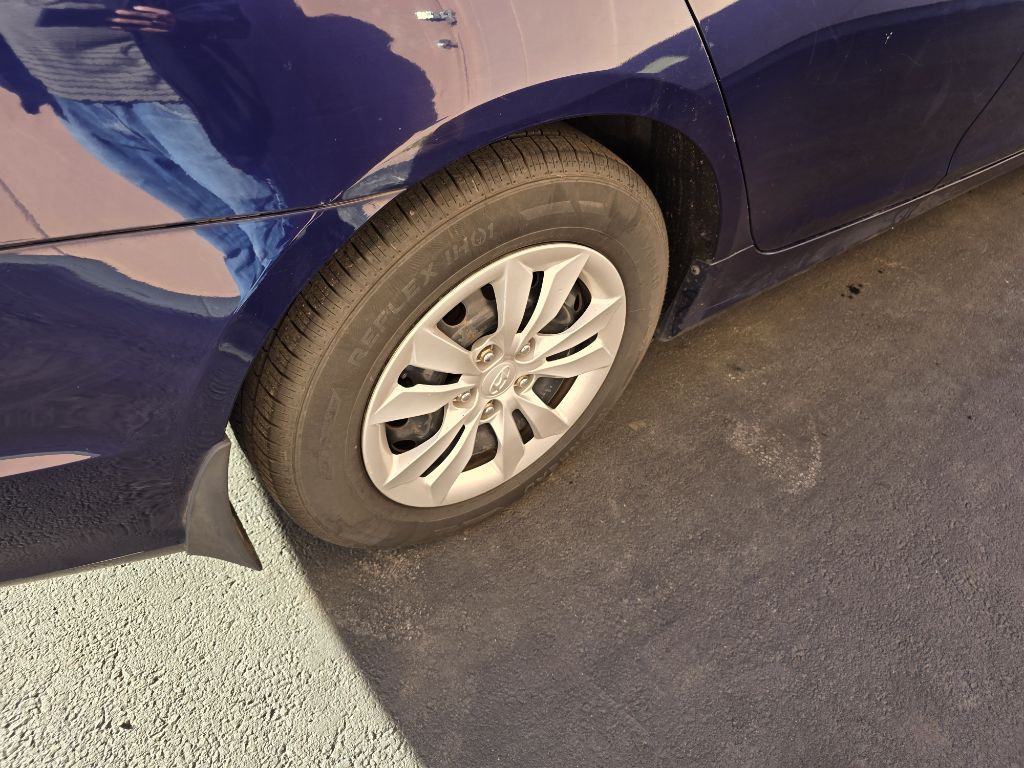 2011 Hyundai Sonata Image 37