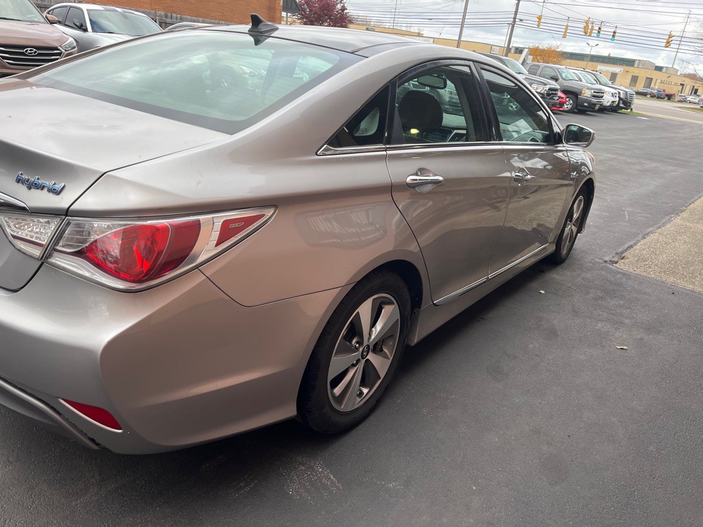 2011 Hyundai Sonata Image 7