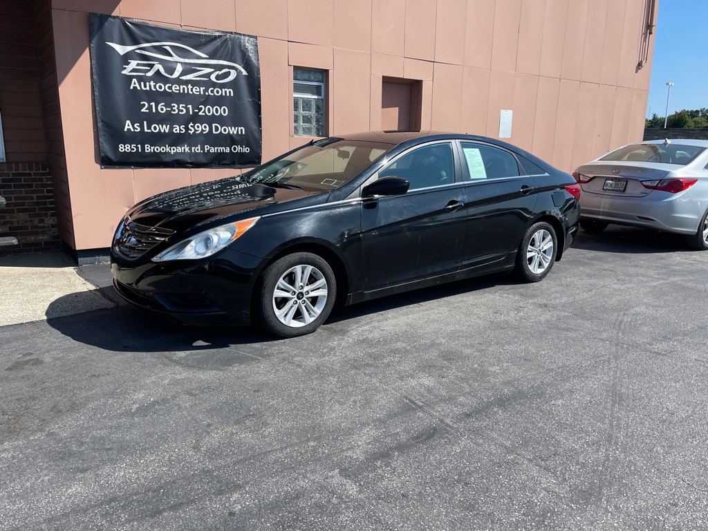 2011 Hyundai Sonata Image 1