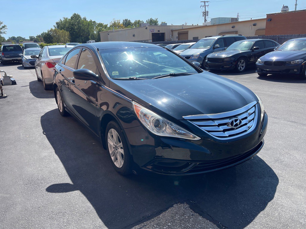 2011 Hyundai Sonata Image 3