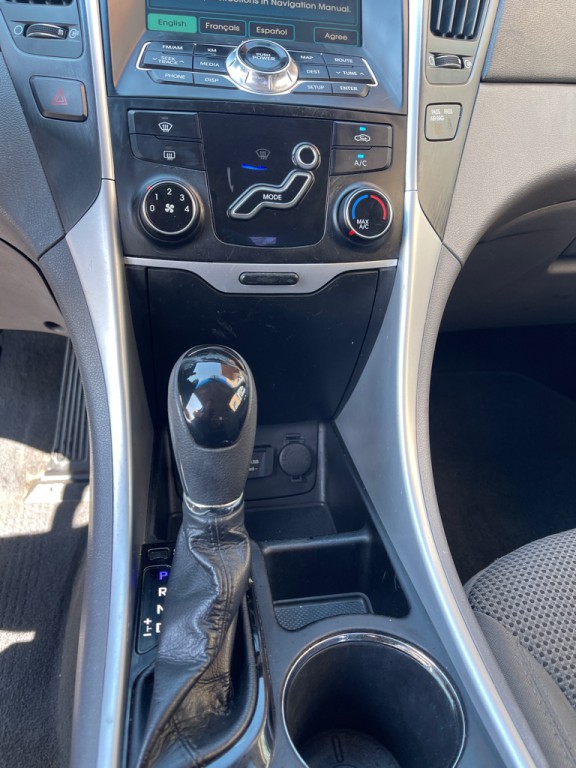 2011 Hyundai Sonata Image 8