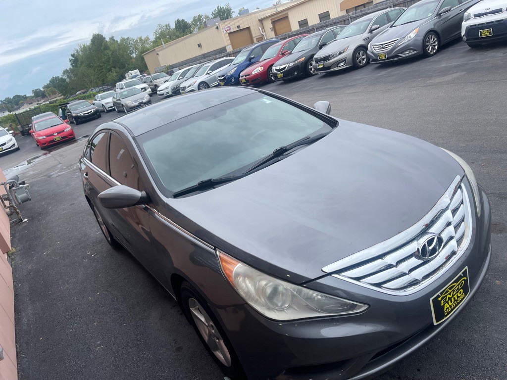 2011 Hyundai Sonata Image 9