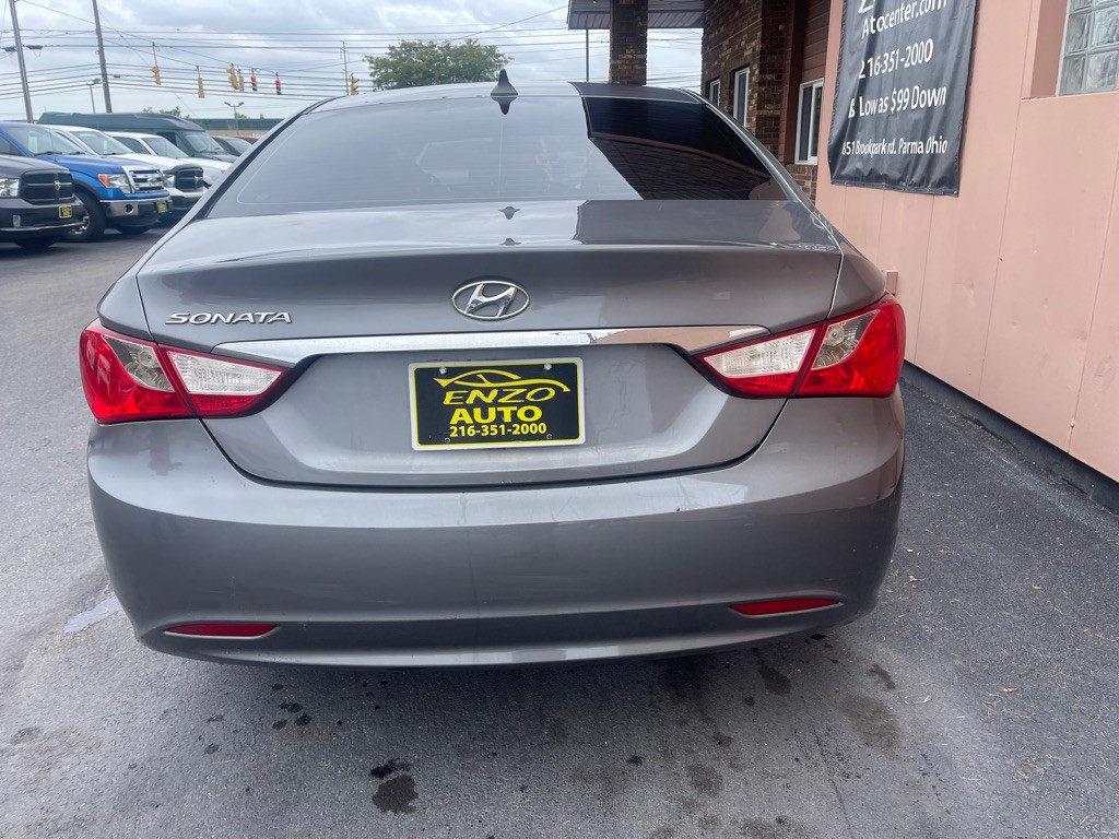 2011 Hyundai Sonata Image 11