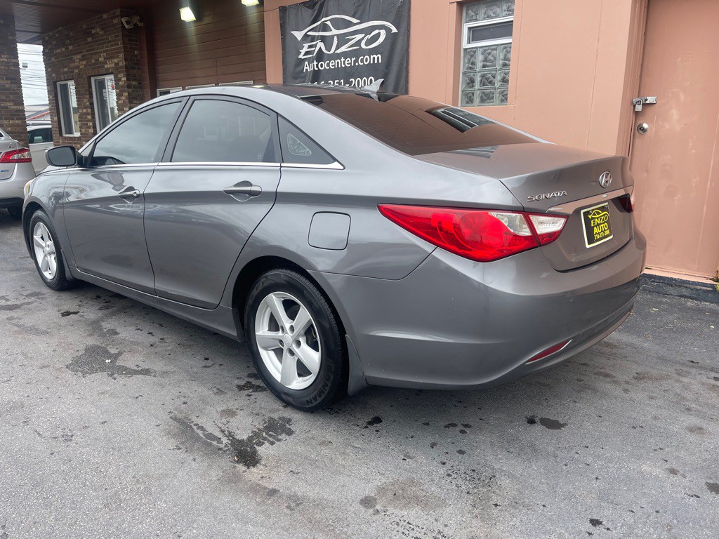 2011 Hyundai Sonata Image 12