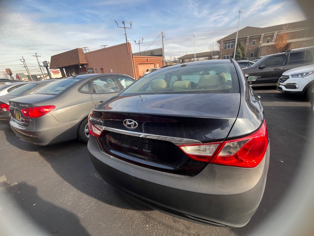 2012 Hyundai Sonata Image 5