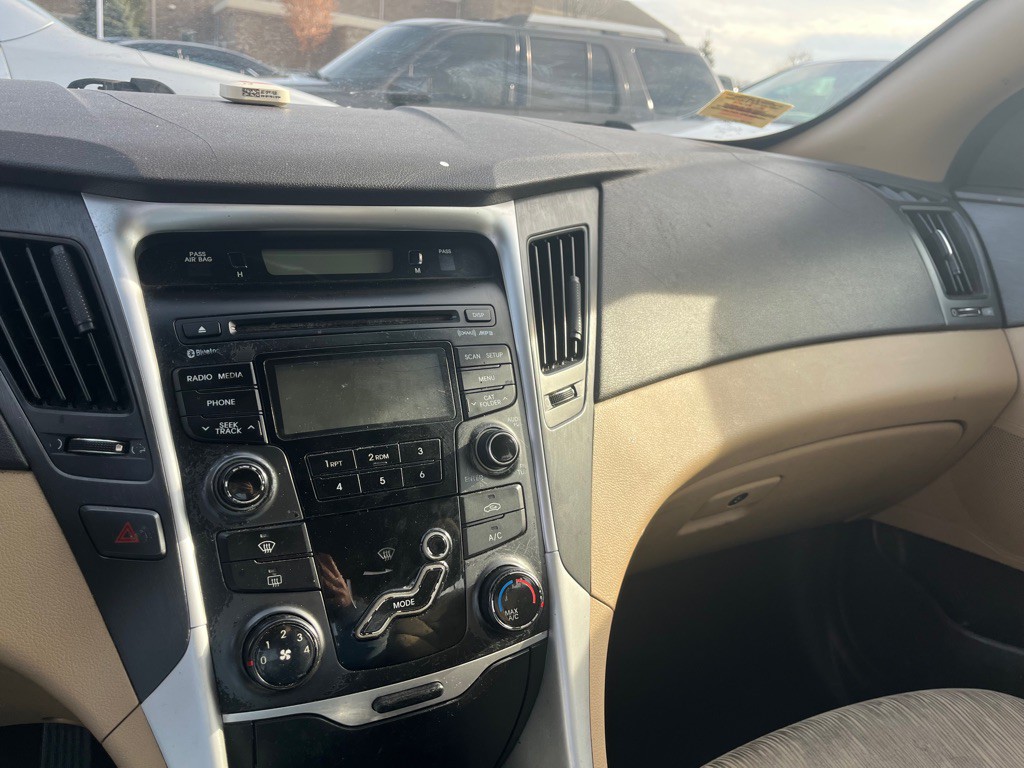 2012 Hyundai Sonata Image 7