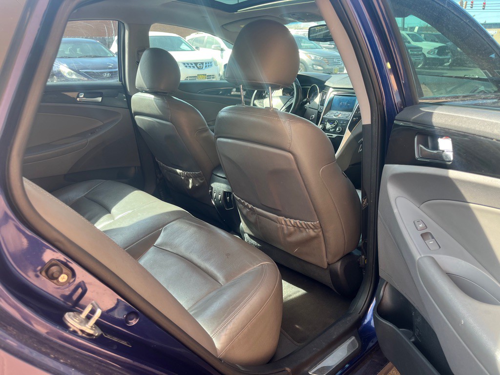 2012 Hyundai Sonata Image 9