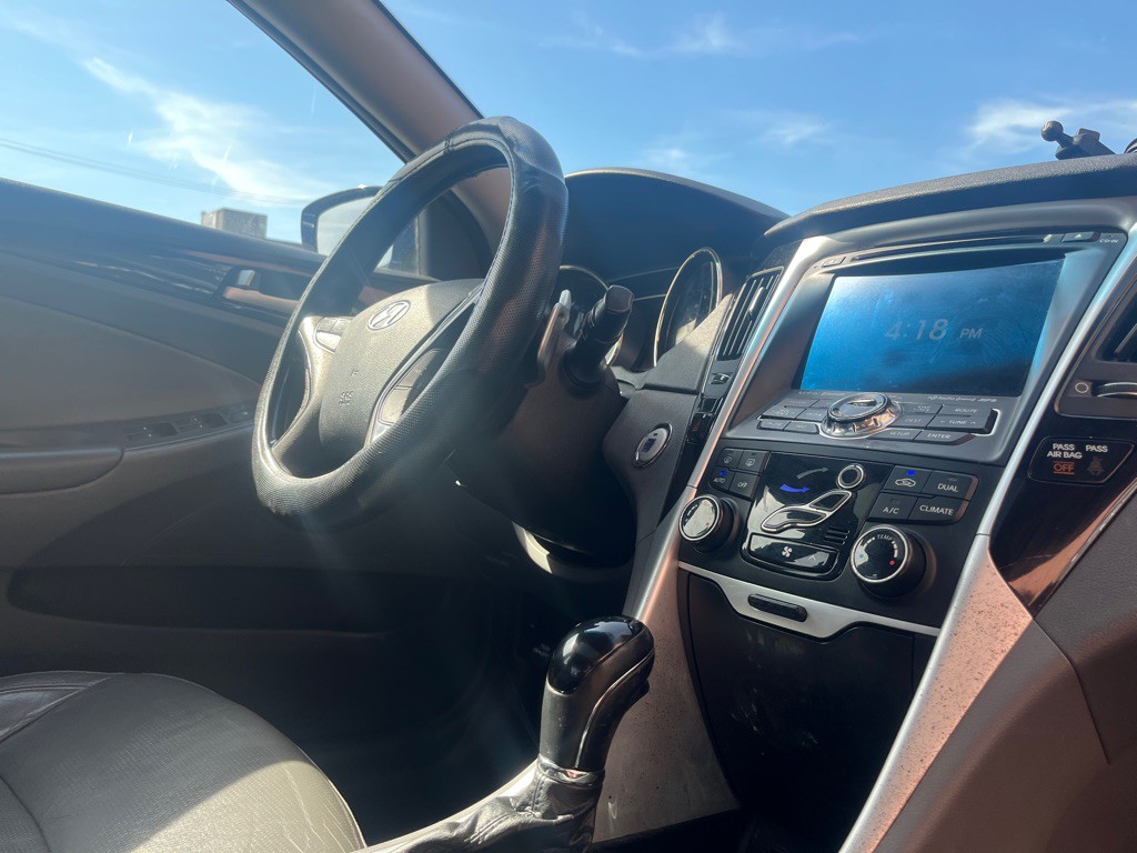 2012 Hyundai Sonata Image 11