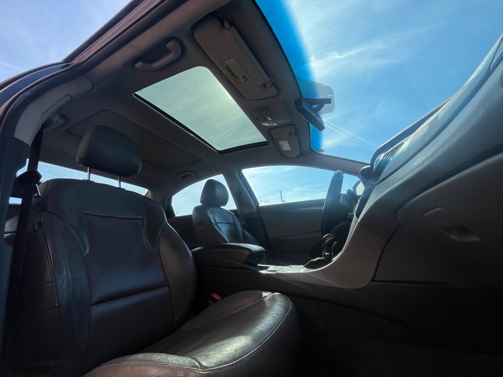 2012 Hyundai Sonata Image 12