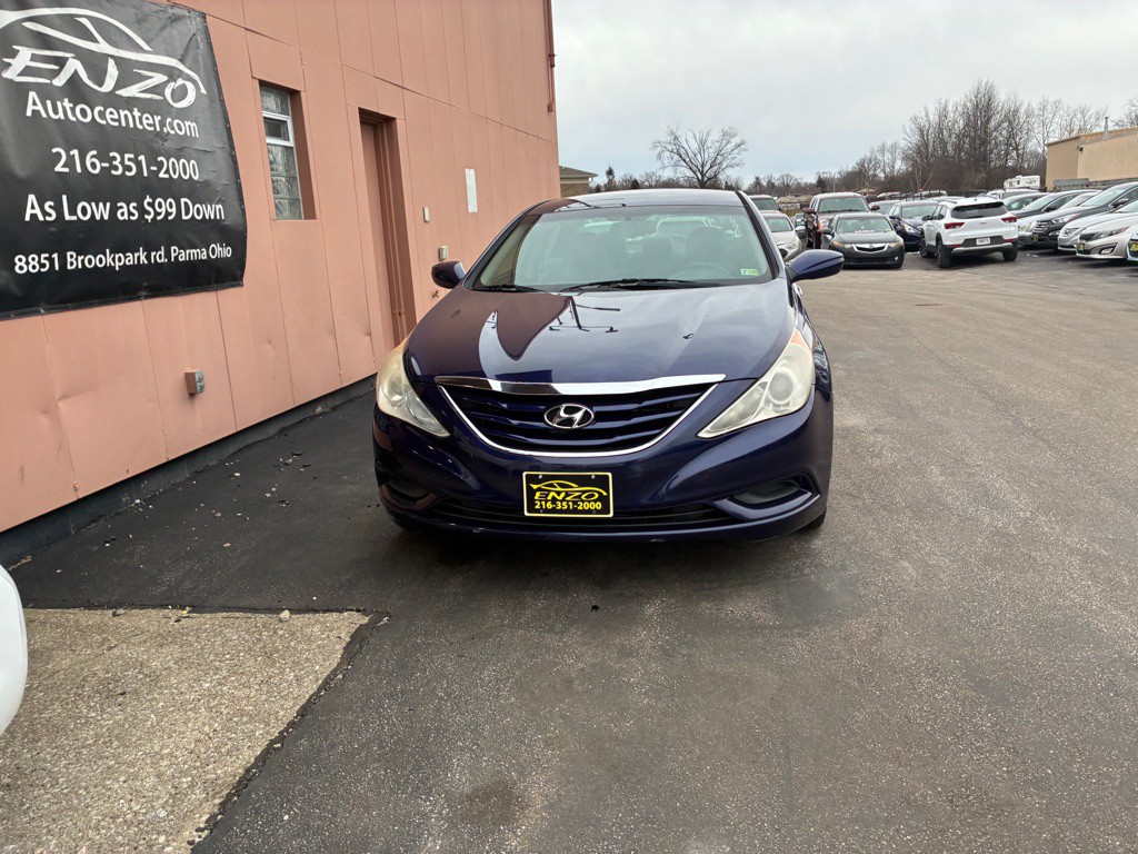 2012 Hyundai Sonata Image 2