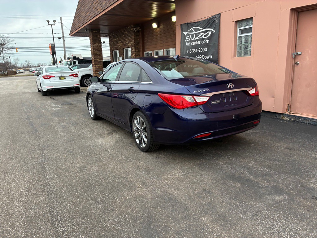 2012 Hyundai Sonata Image 6
