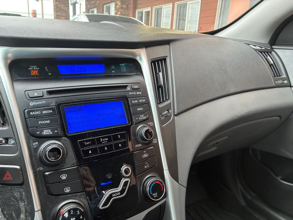 2012 Hyundai Sonata Image 10