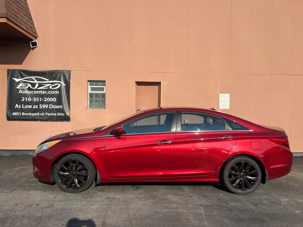 2012 Hyundai Sonata Image 2