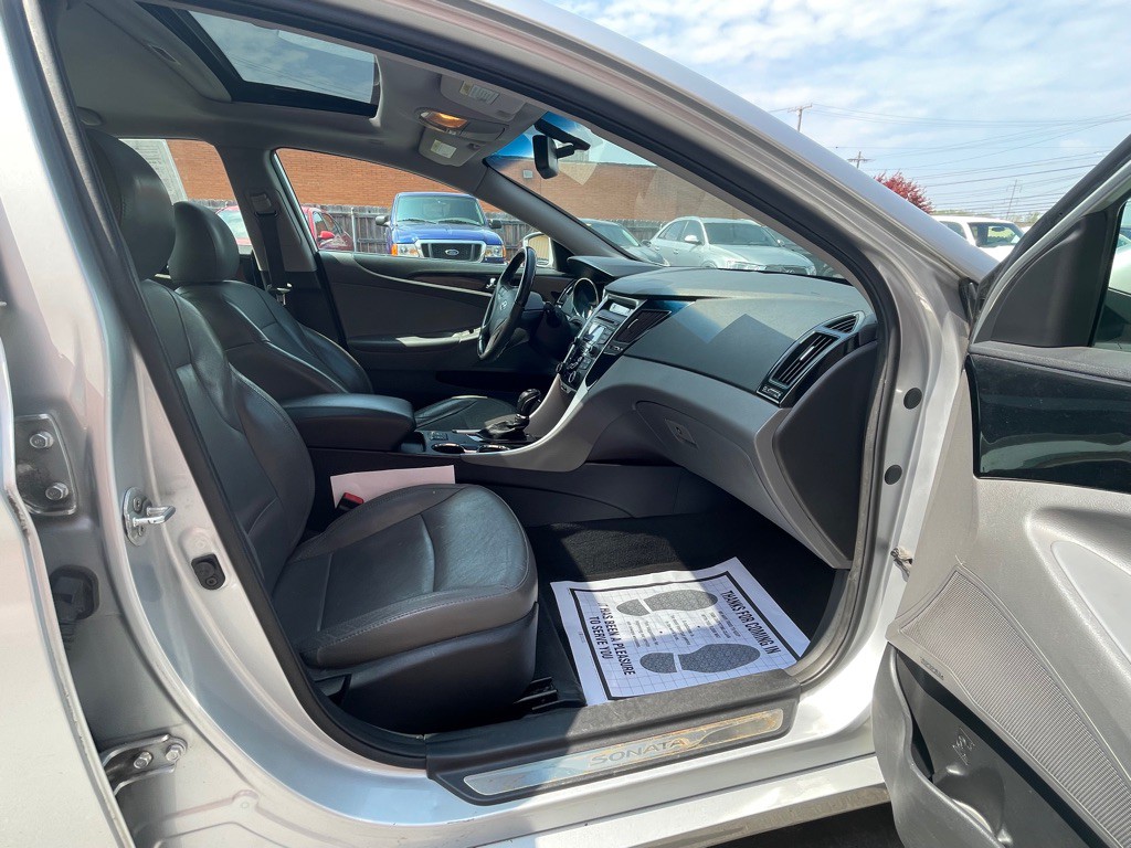 2013 Hyundai Sonata Image 12