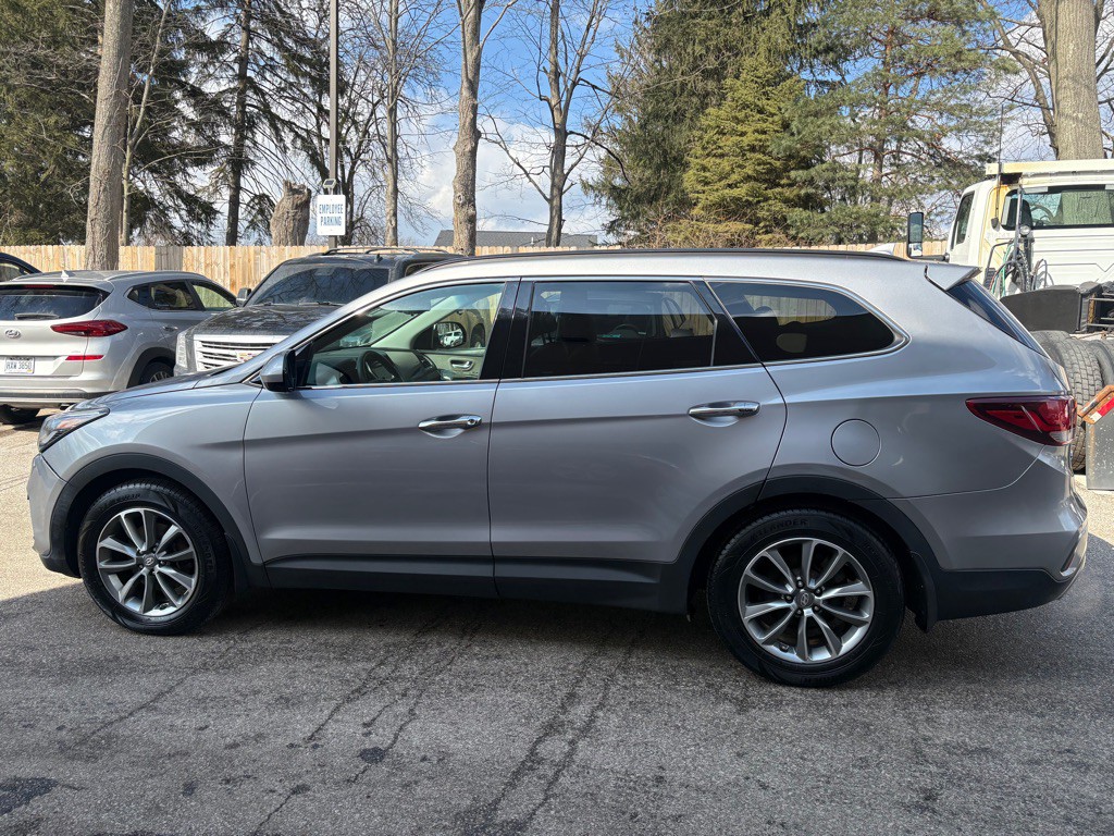 2018 Hyundai Santa Fe Image 3