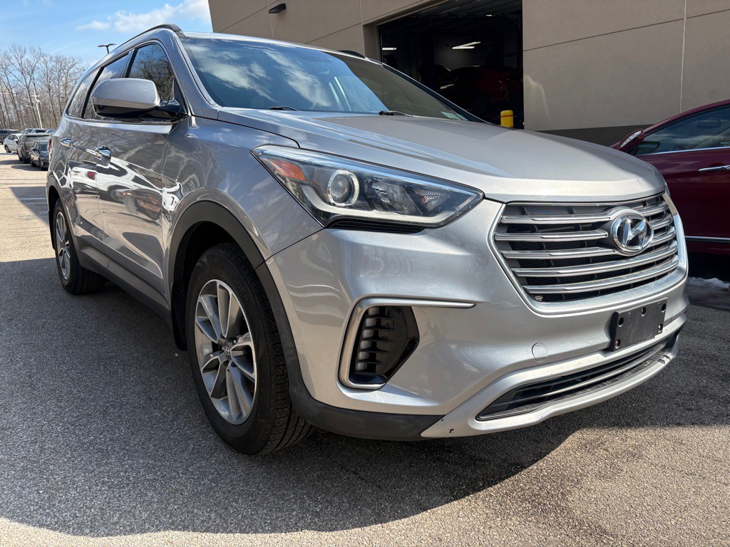 2018 Hyundai Santa Fe Image 2