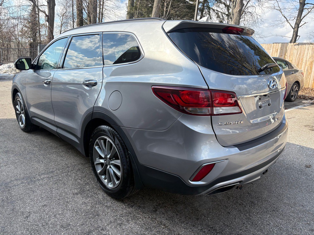 2018 Hyundai Santa Fe Image 6