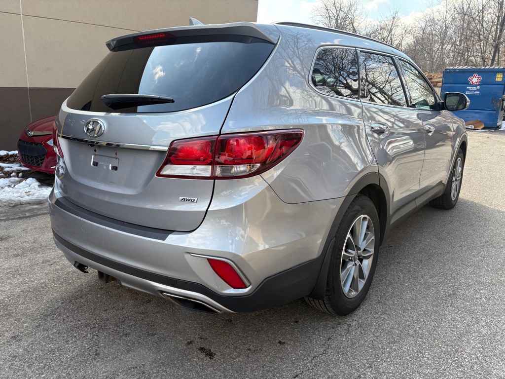 2018 Hyundai Santa Fe Image 8