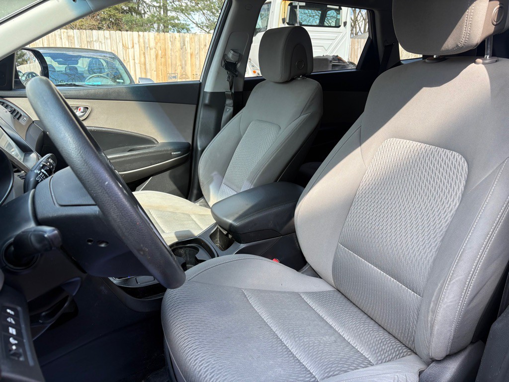 2018 Hyundai Santa Fe Image 11