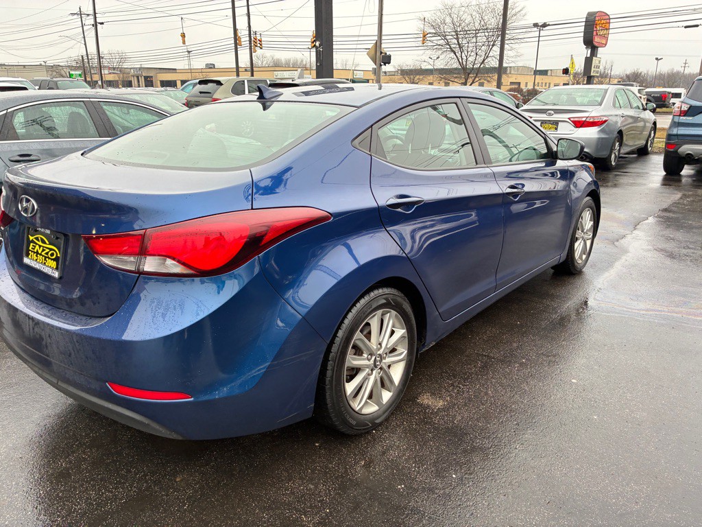 2015 Hyundai Elantra Image 5