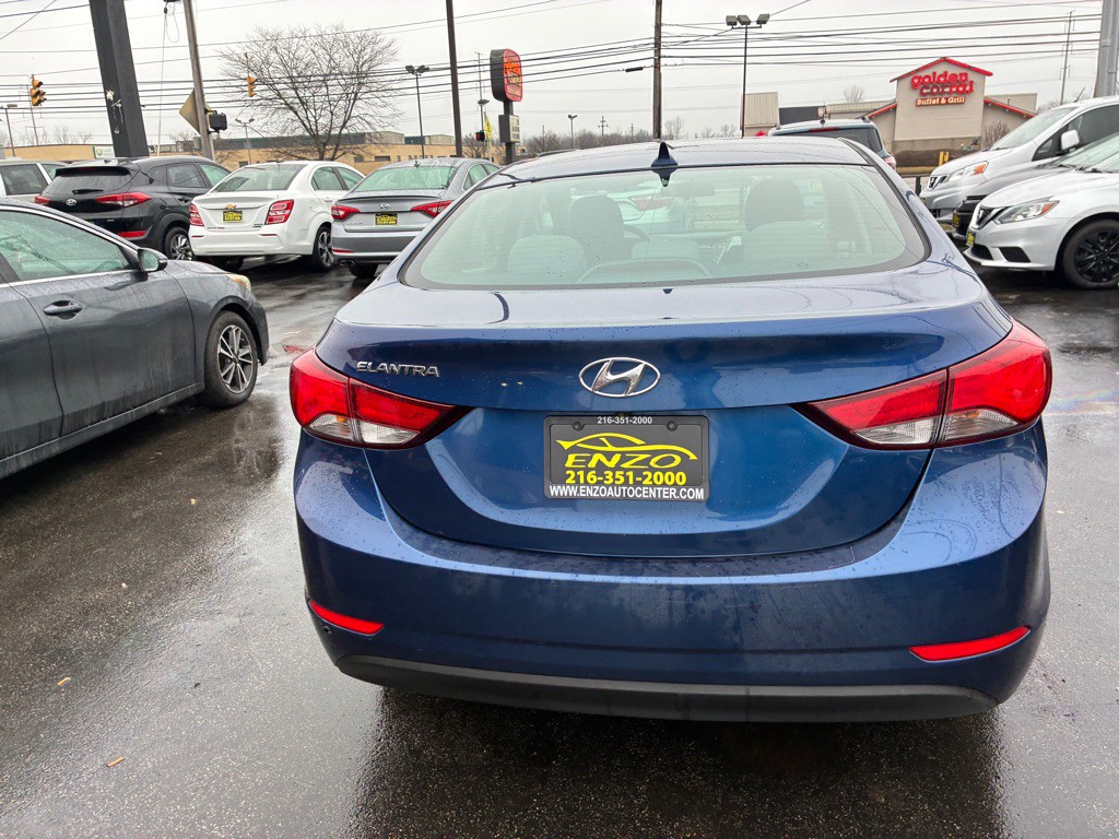 2015 Hyundai Elantra Image 6