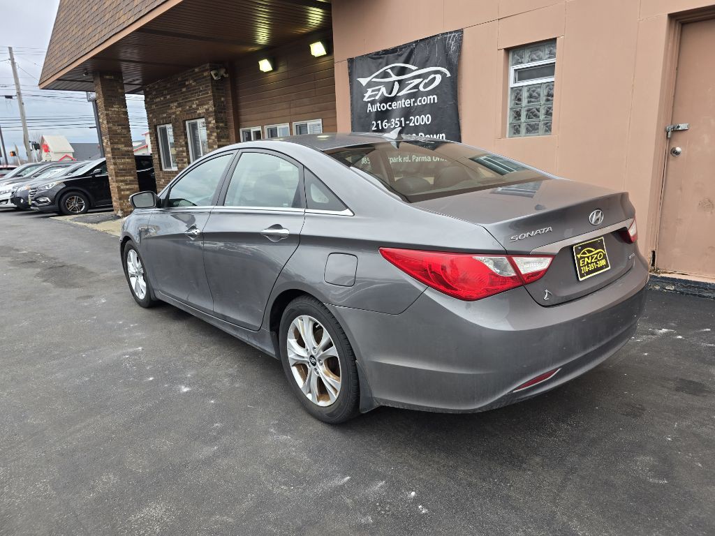 2011 Hyundai Sonata Image 7
