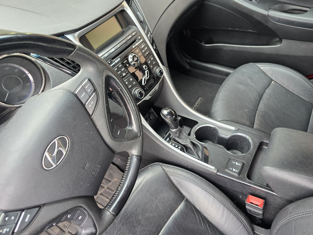 2011 Hyundai Sonata Image 9
