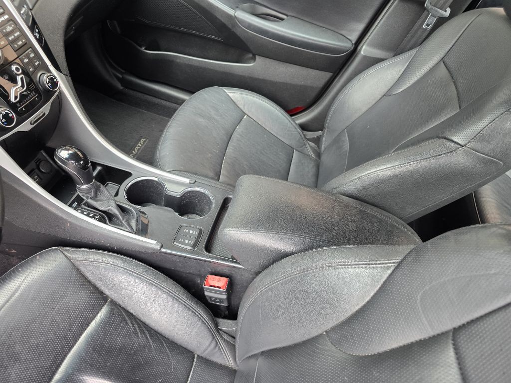 2011 Hyundai Sonata Image 10